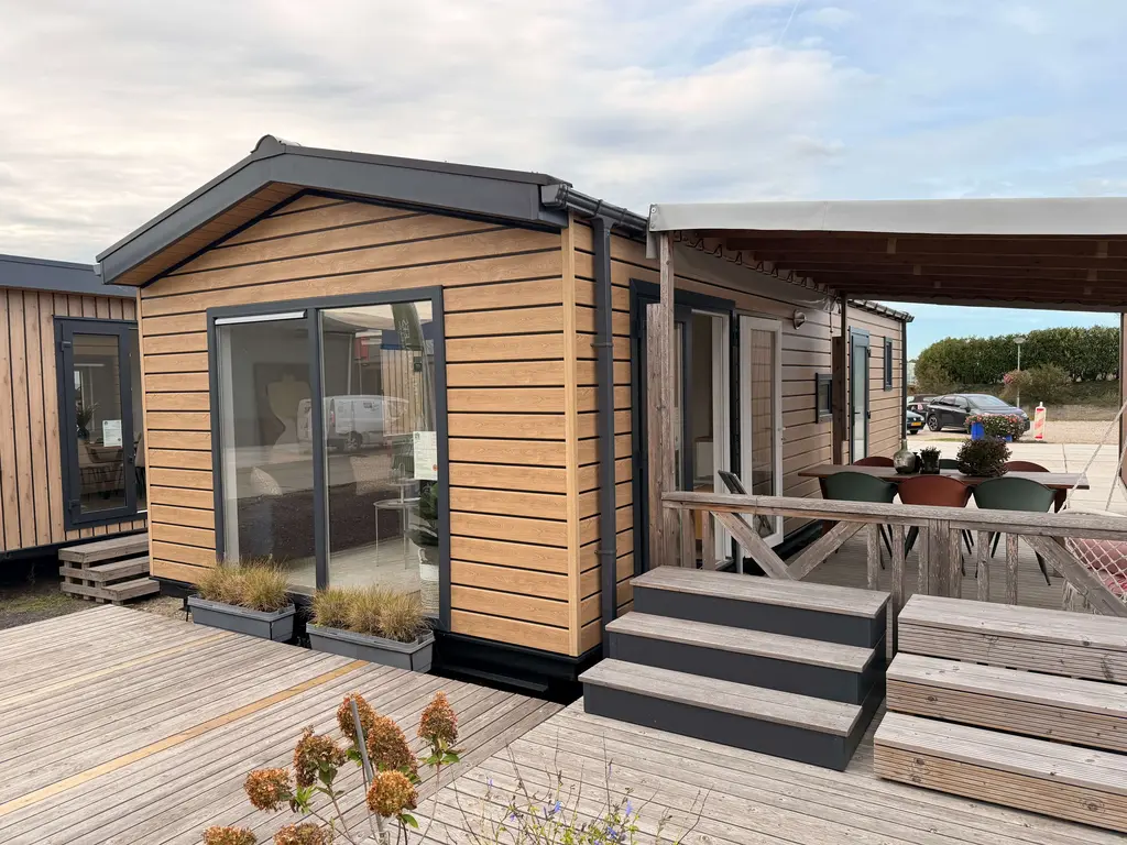 Reina Chalets Tenella Oak