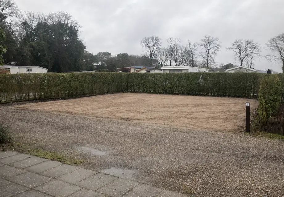 Kavel 35 + nieuw  chalet Nordstar op camping Westduin in Ouddorp