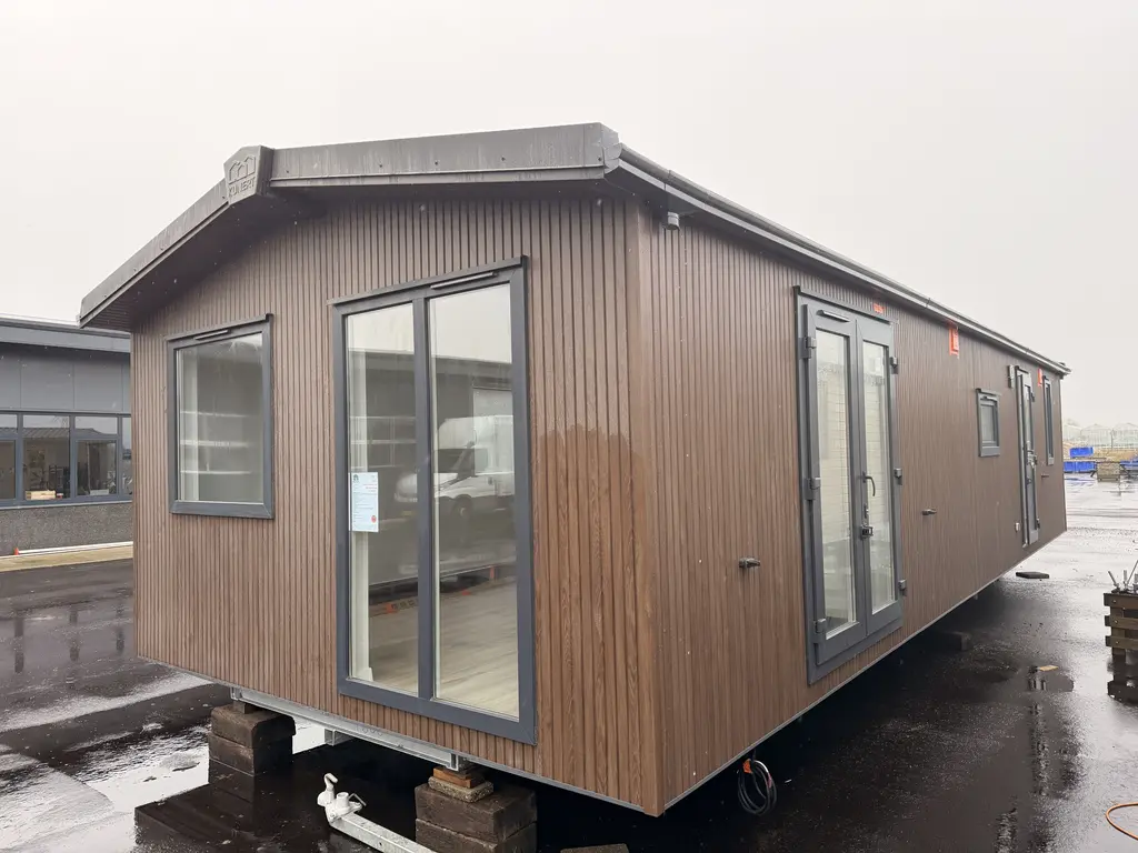 Reina Chalets Lazy XL Mantelwoning