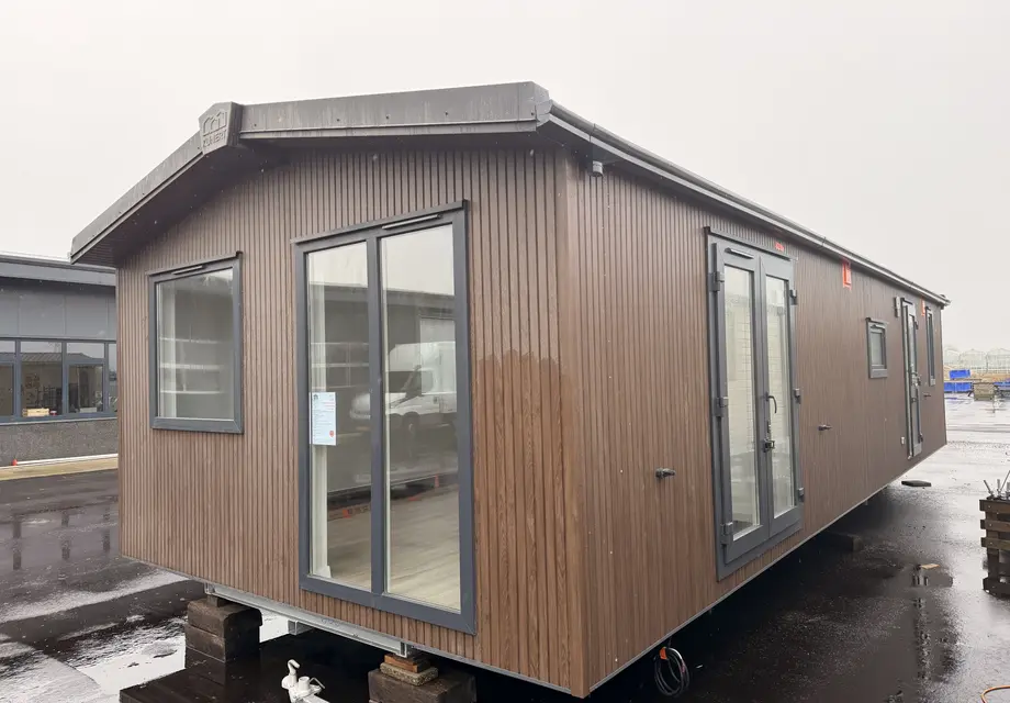 Reina Chalets Lazy XL Mantelwoning