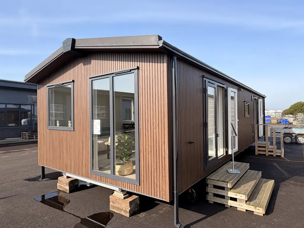 Reina Chalets Lazy XL Mantelwoning