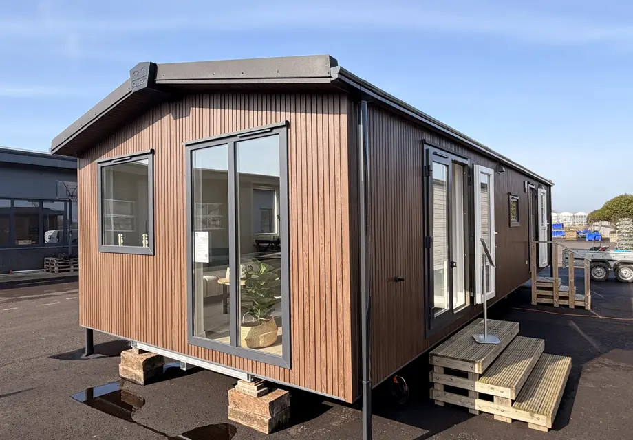 Reina Chalets Lazy XL Mantelwoning