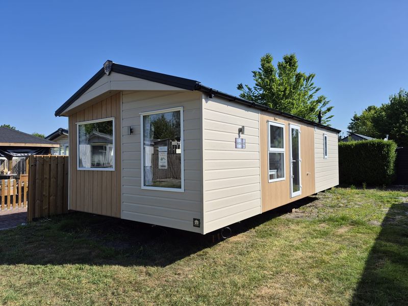 Nordwind chalet op camping 't Hoge Zand in Sirjansland