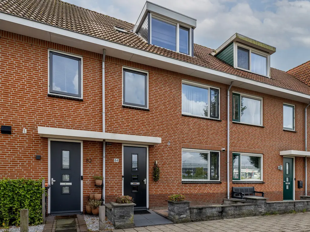 Saffierlaan 84, RHOON