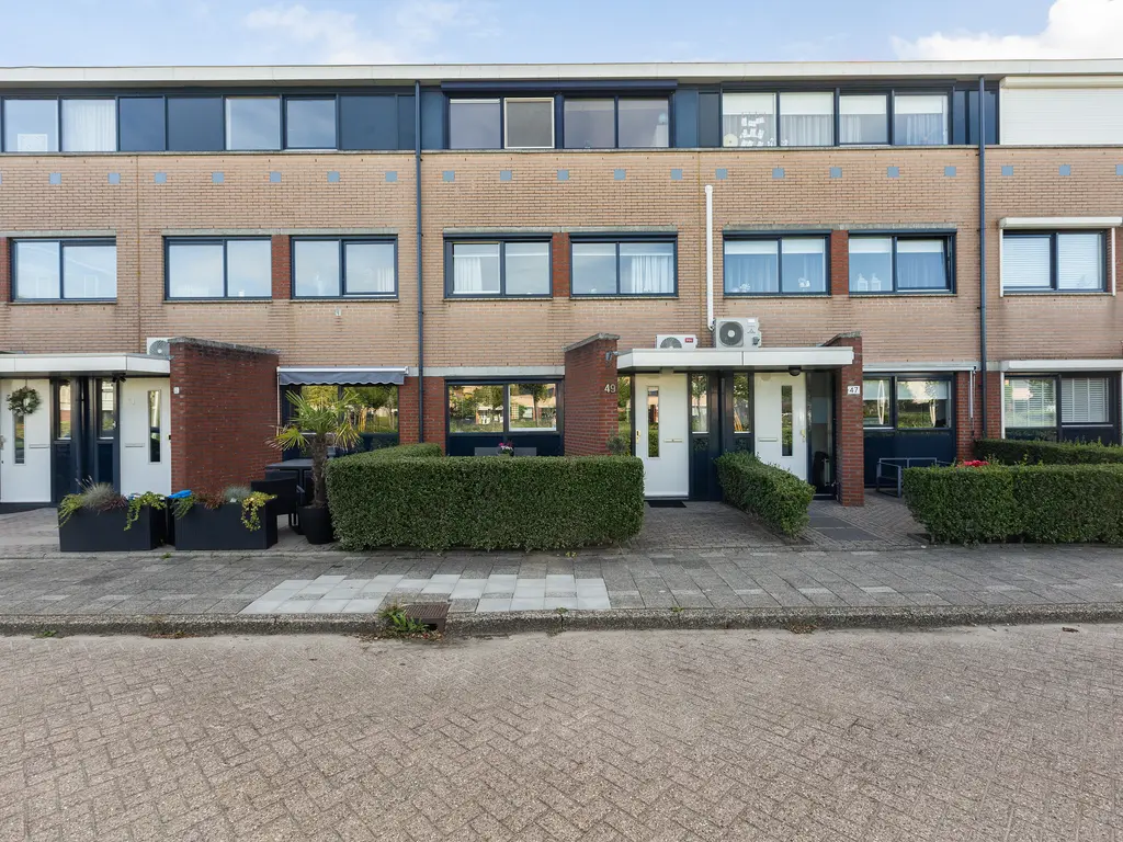 Cantatelaan 49, BARENDRECHT