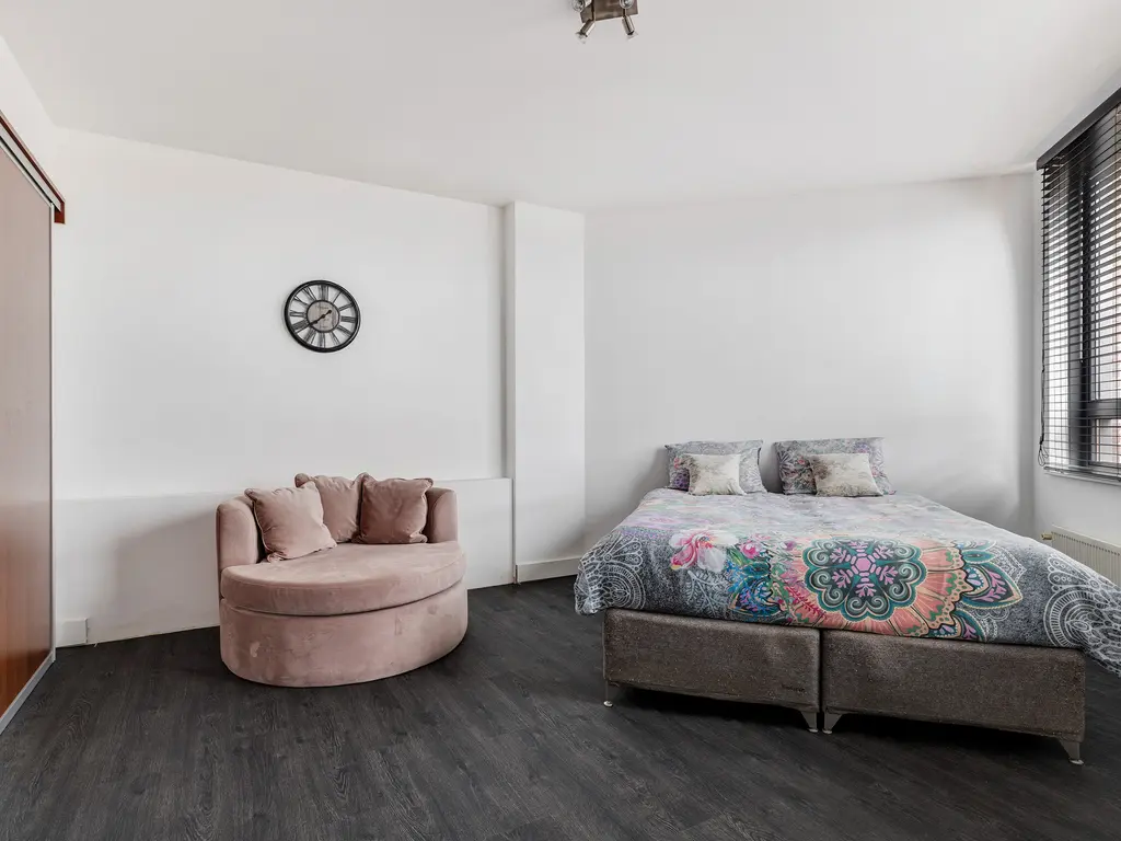 Platehaven 89, BARENDRECHT