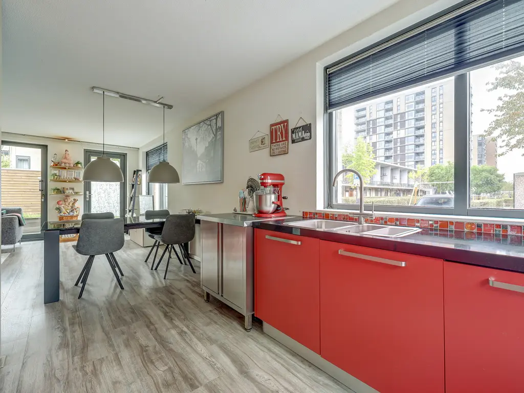 Leeuwenburg 40, BARENDRECHT