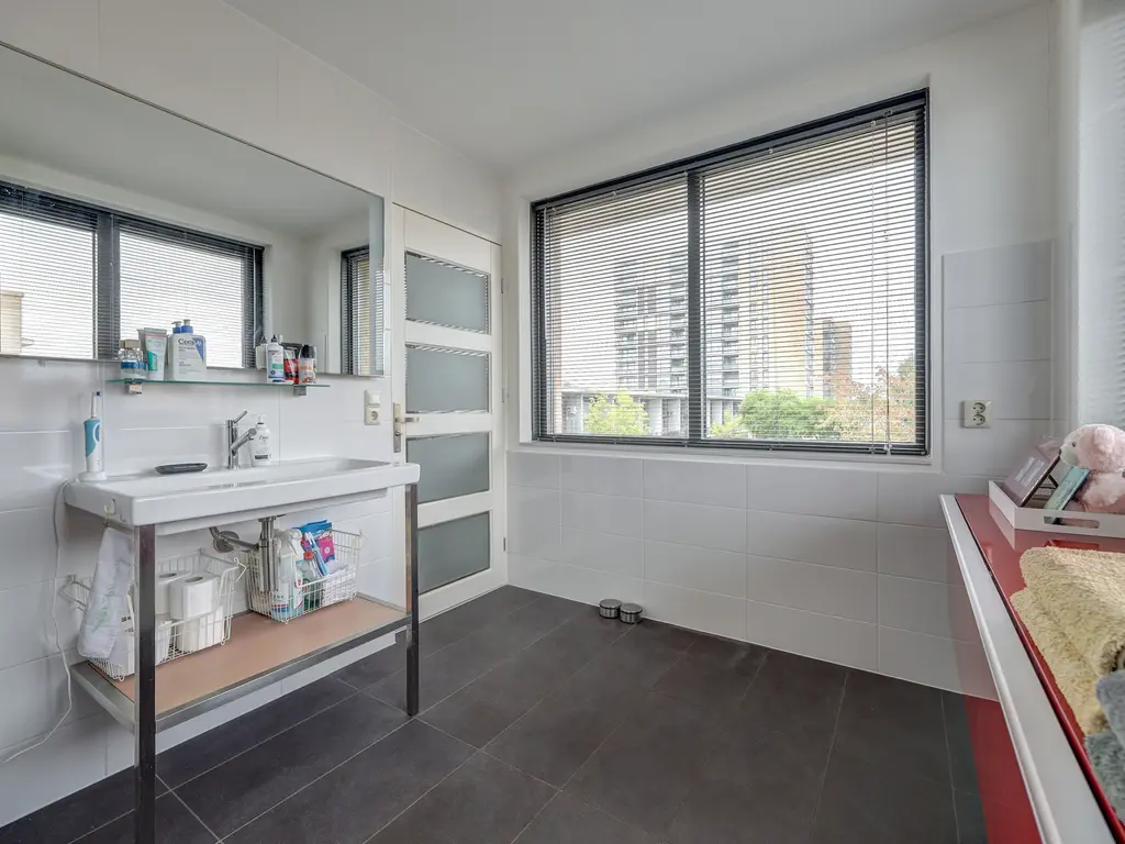 Leeuwenburg 40, BARENDRECHT