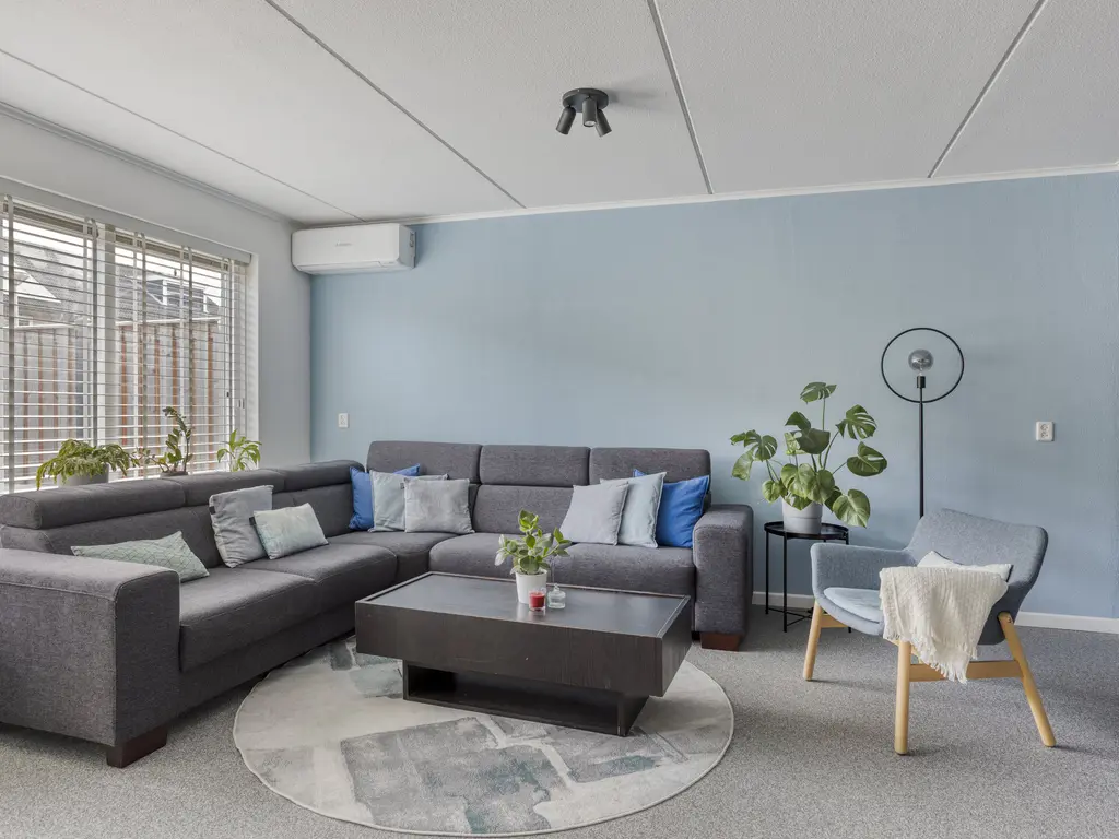 Van Doesburgveld 38, BARENDRECHT