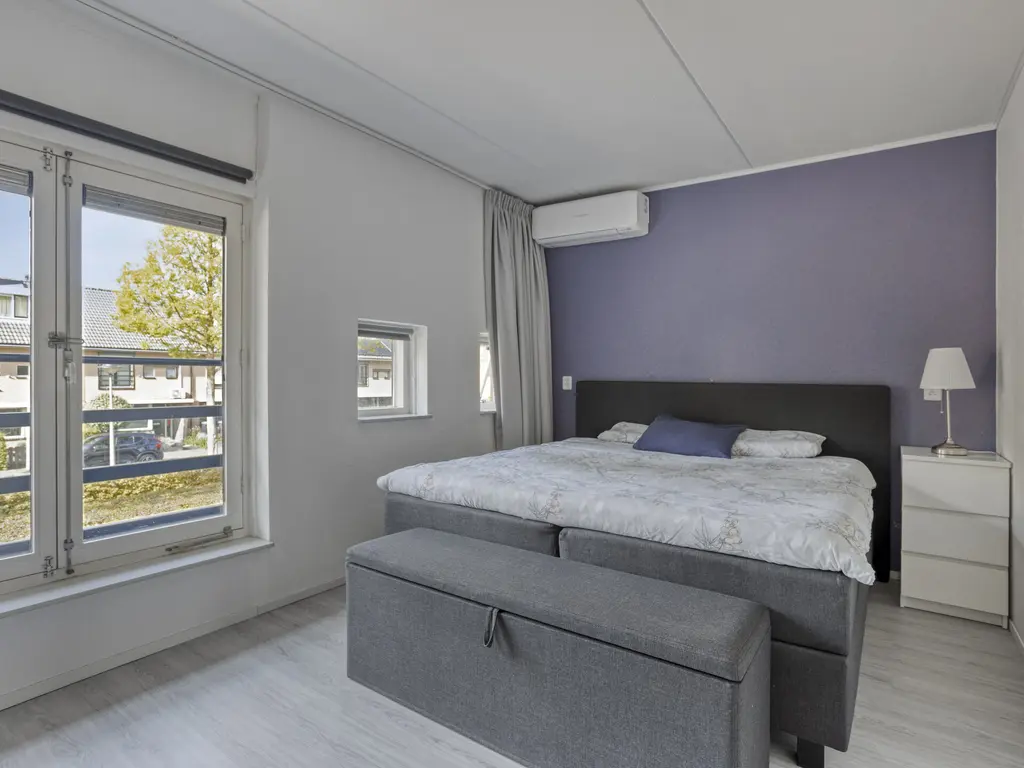 Van Doesburgveld 38, BARENDRECHT