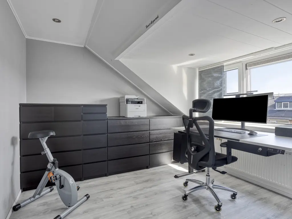 Van Doesburgveld 38, BARENDRECHT