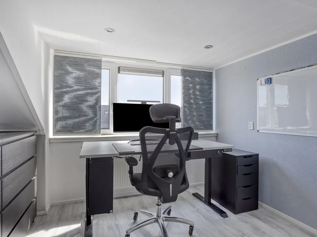 Van Doesburgveld 38, BARENDRECHT