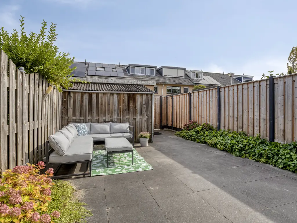 Van Doesburgveld 38, BARENDRECHT