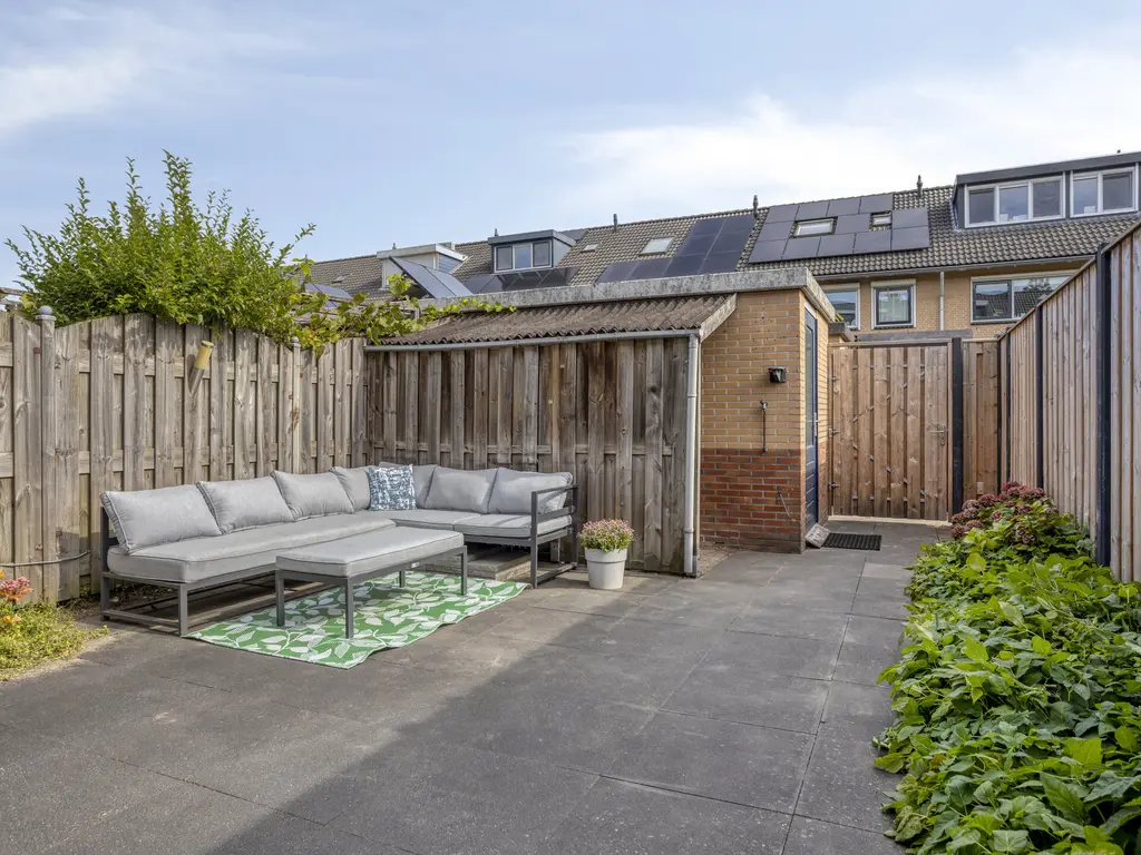 Van Doesburgveld 38, BARENDRECHT