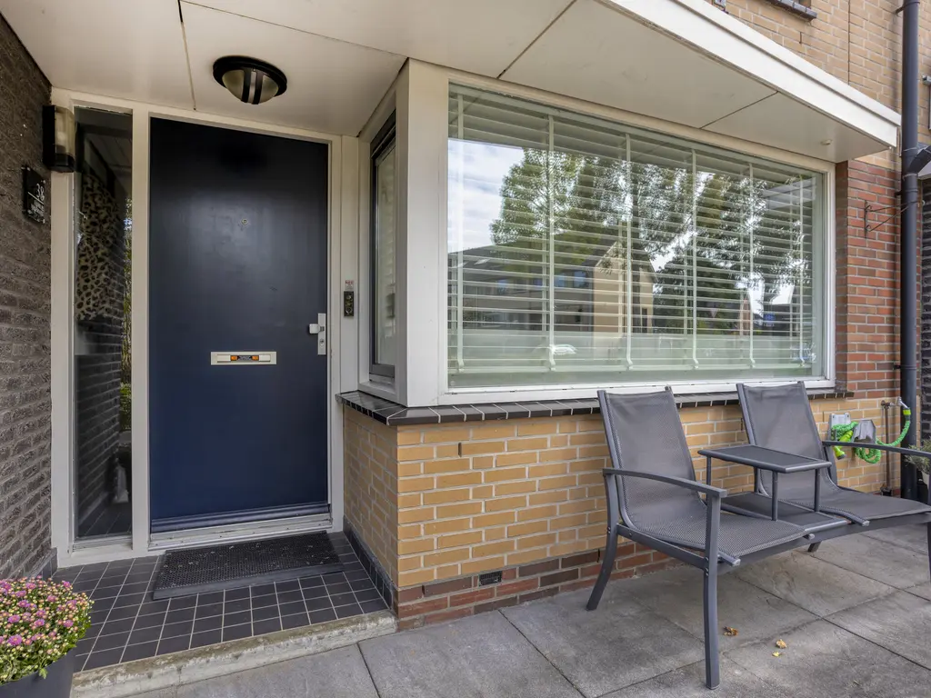 Van Doesburgveld 38, BARENDRECHT