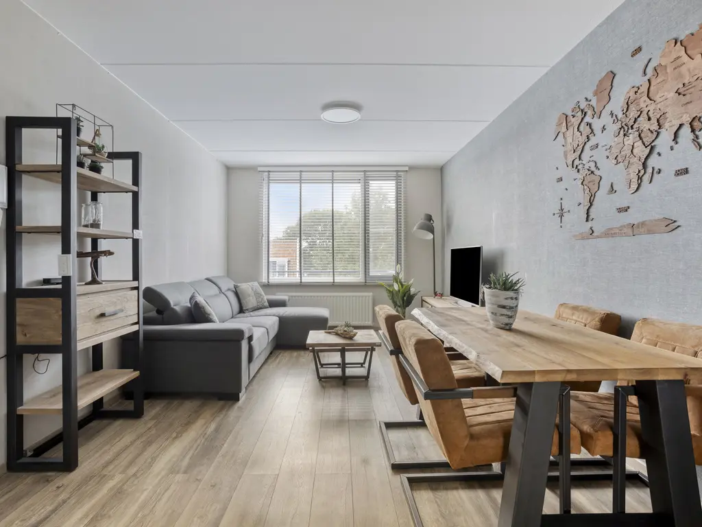 Van Ravesteyndreef 101, BARENDRECHT