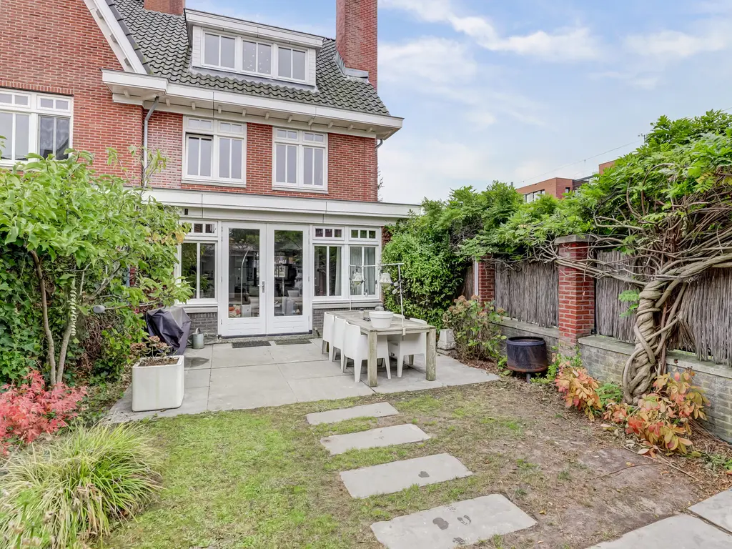 Coniferenhout 32, BARENDRECHT