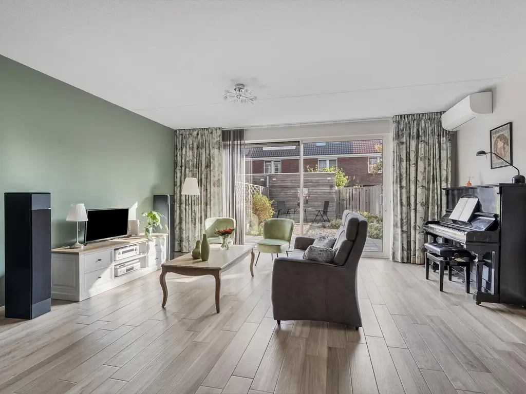 Louisapolder 44, BARENDRECHT