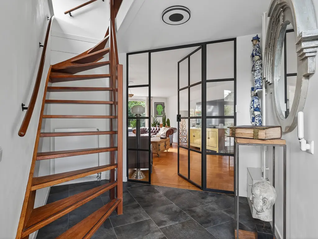 Mozartstraat 94, BARENDRECHT