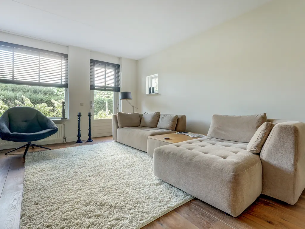 Cipreshout 12, BARENDRECHT