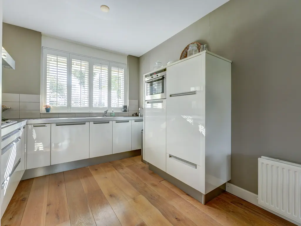 Cipreshout 12, BARENDRECHT