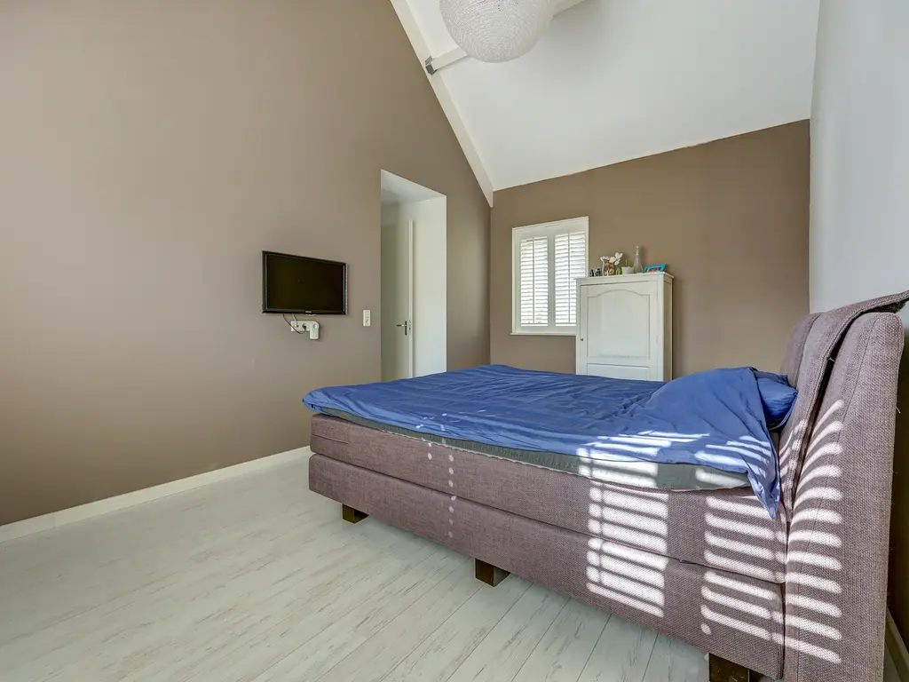 Cipreshout 12, BARENDRECHT