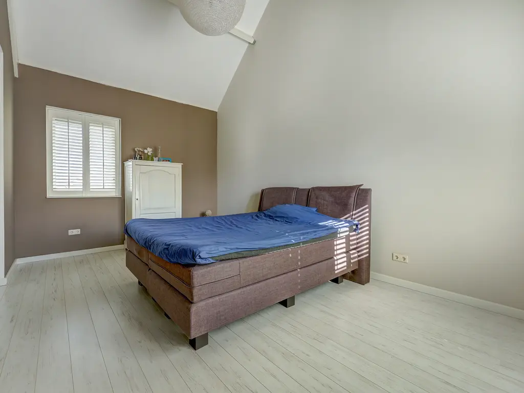 Cipreshout 12, BARENDRECHT