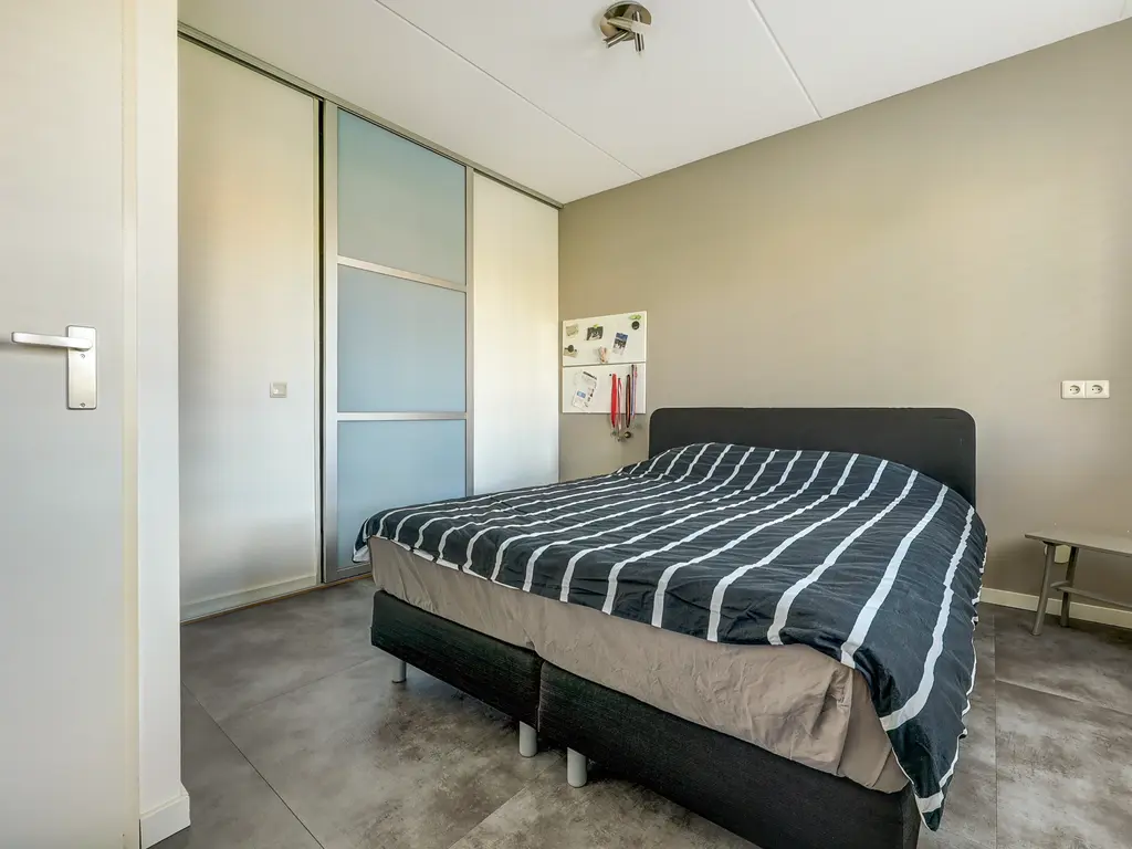 Cipreshout 12, BARENDRECHT