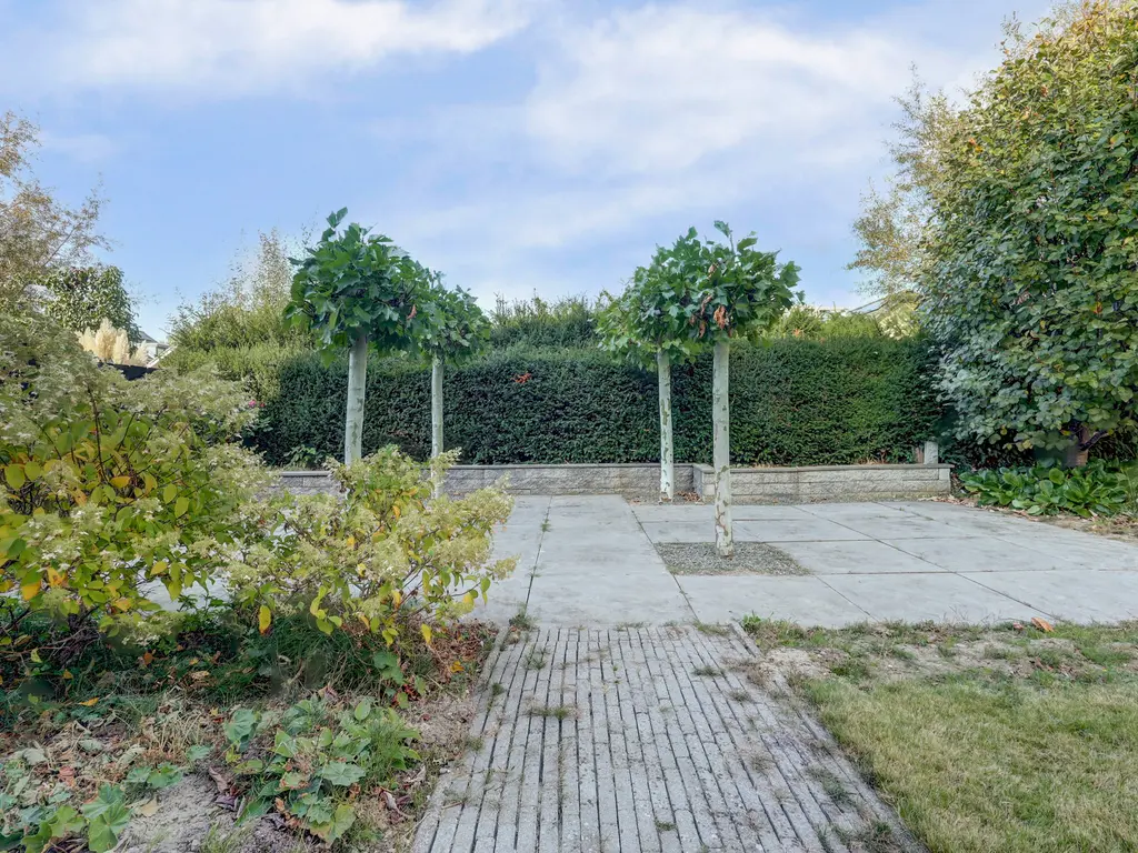 Cipreshout 12, BARENDRECHT