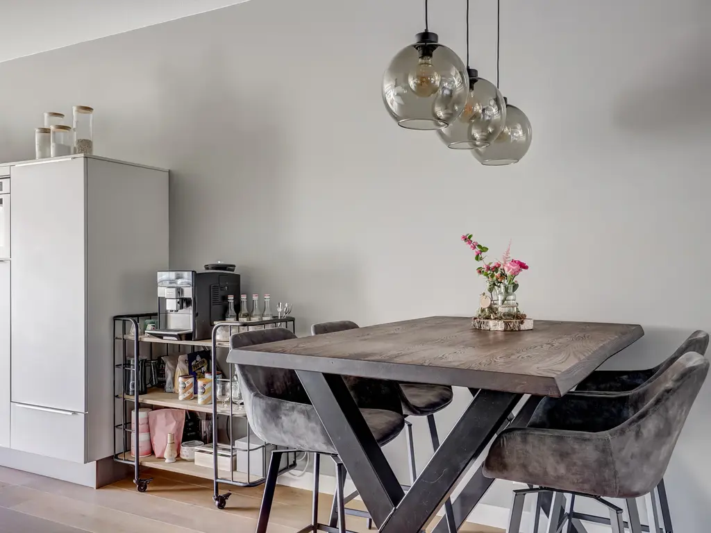 Van Huessenleede 8, BARENDRECHT