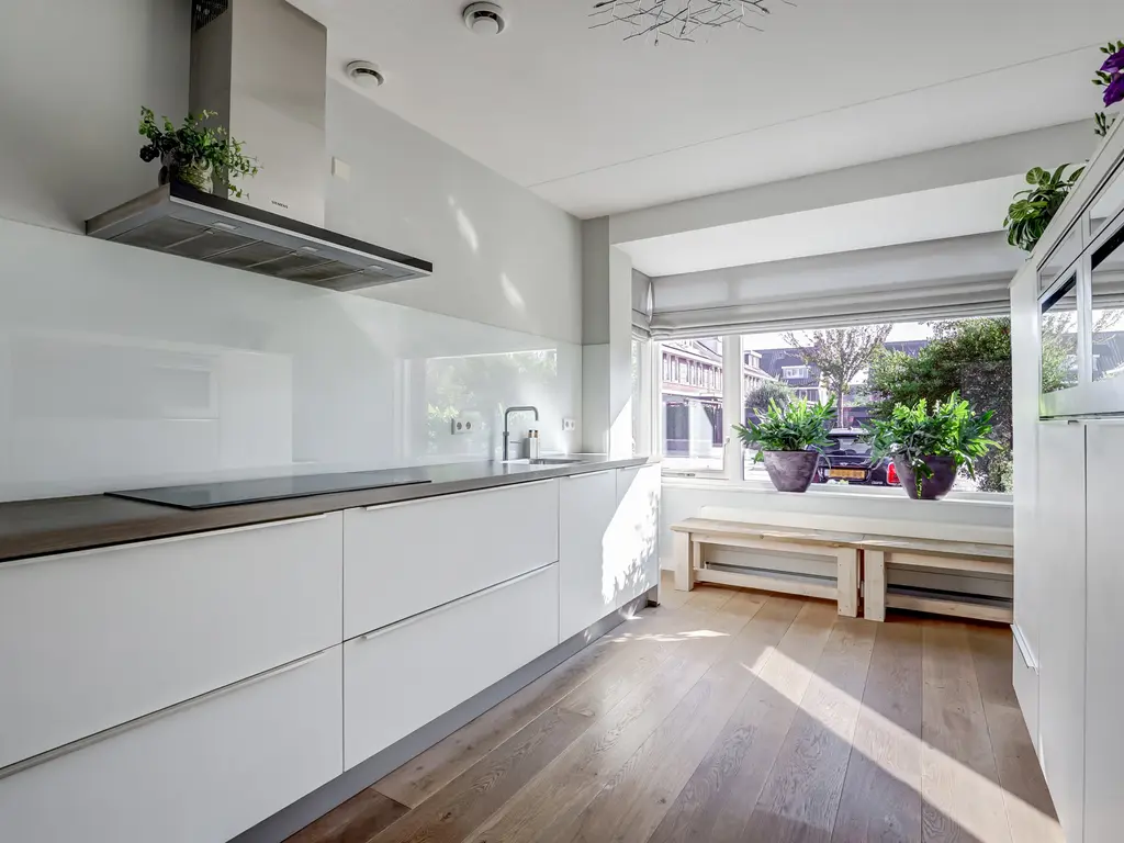 Van Huessenleede 8, BARENDRECHT