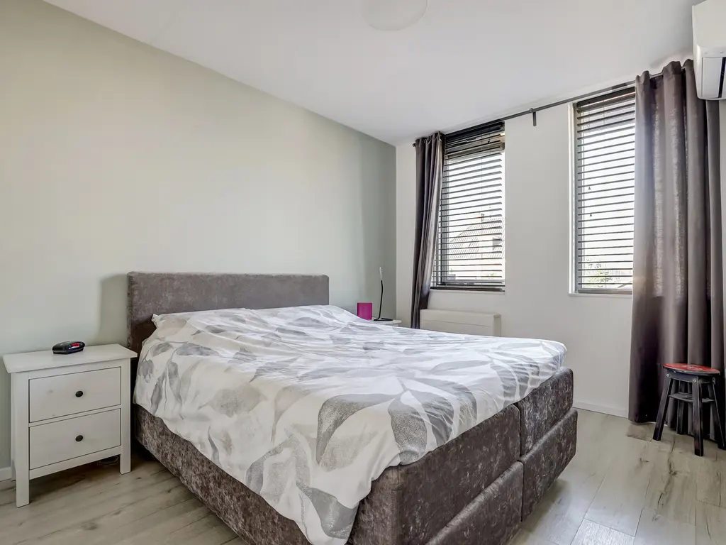 Van Huessenleede 8, BARENDRECHT