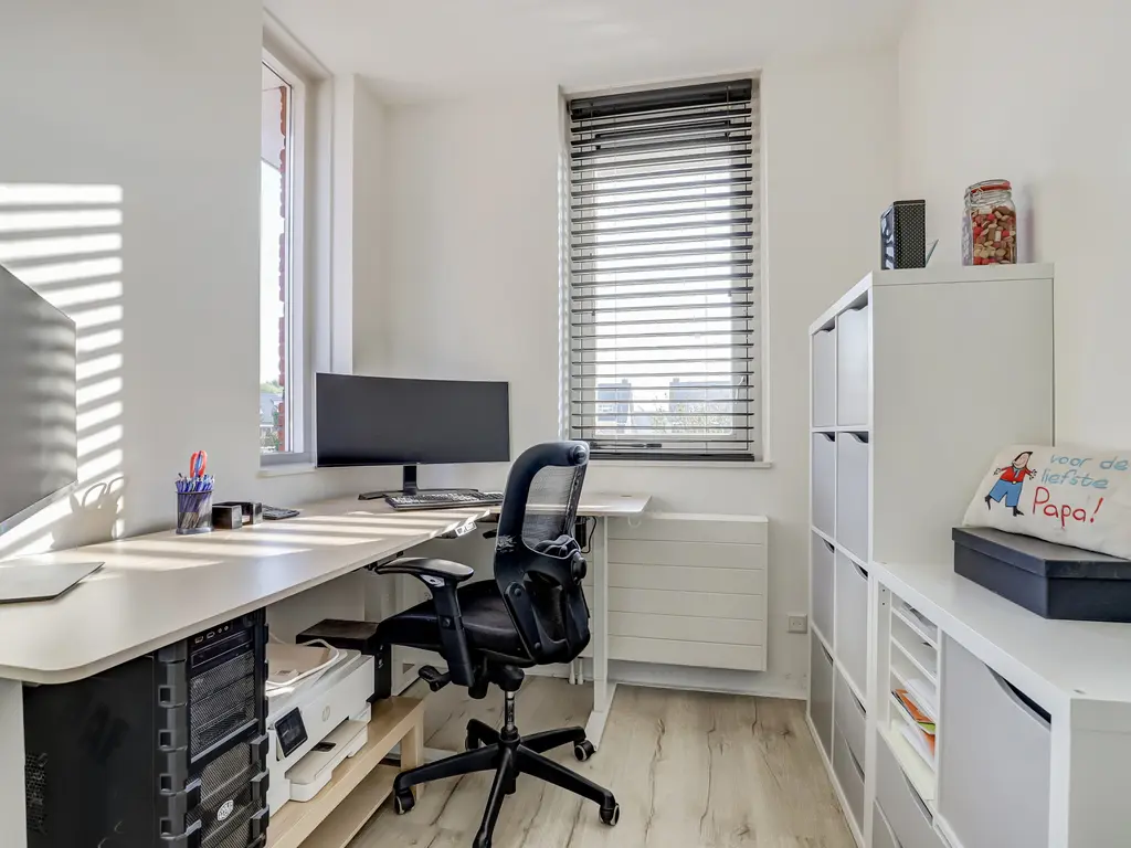 Van Huessenleede 8, BARENDRECHT