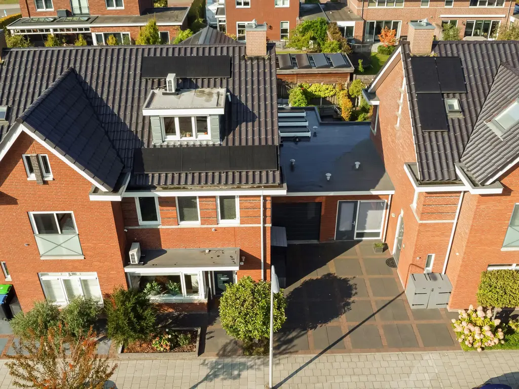 Van Huessenleede 8, BARENDRECHT