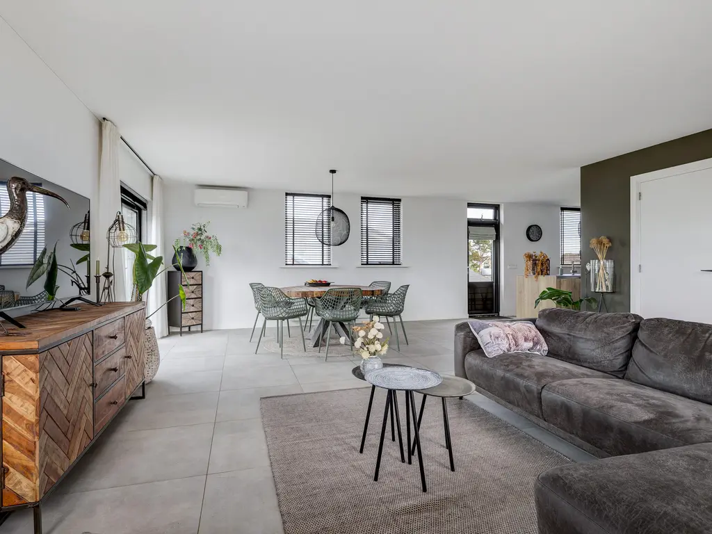 Weelsedijk 46, STRIJEN