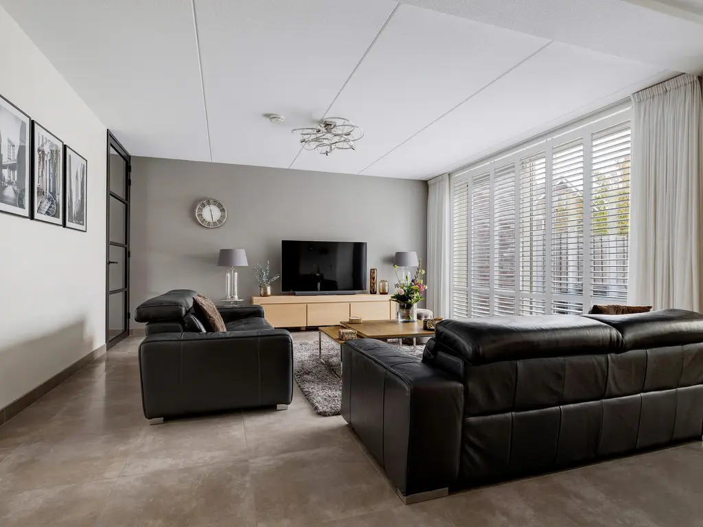 Taxushout 12, BARENDRECHT