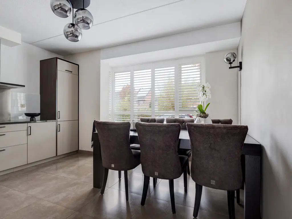 Taxushout 12, BARENDRECHT