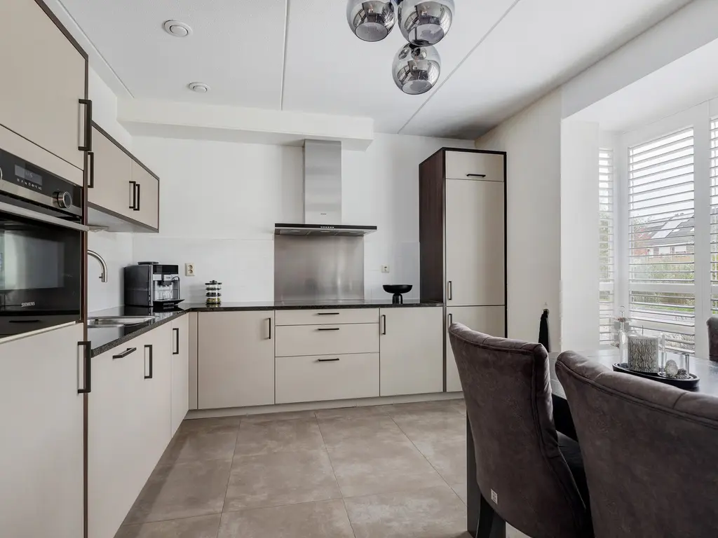 Taxushout 12, BARENDRECHT