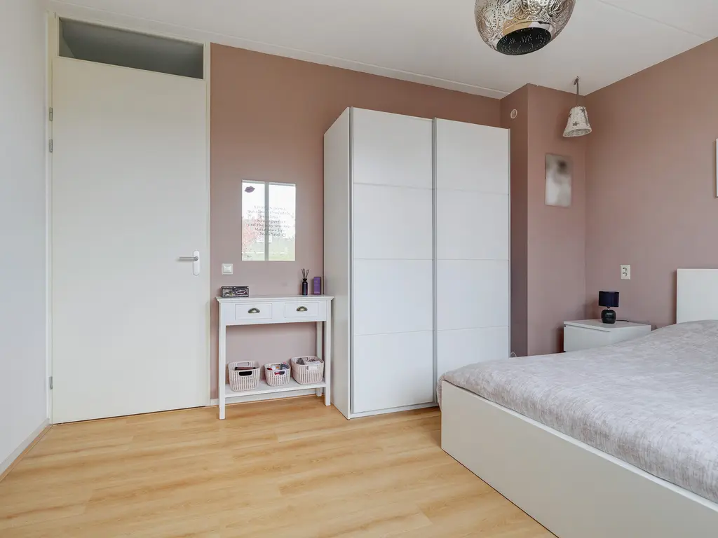 Taxushout 12, BARENDRECHT