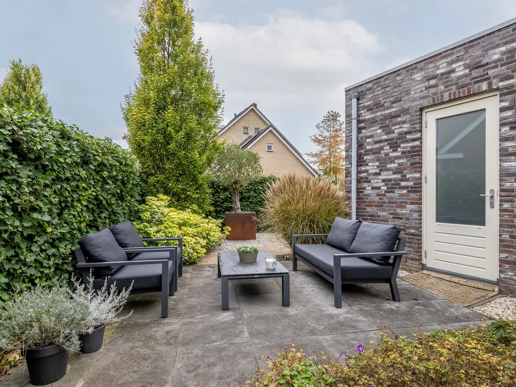 Taxushout 12, BARENDRECHT