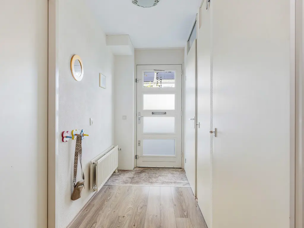 Serenadelaan 8, BARENDRECHT