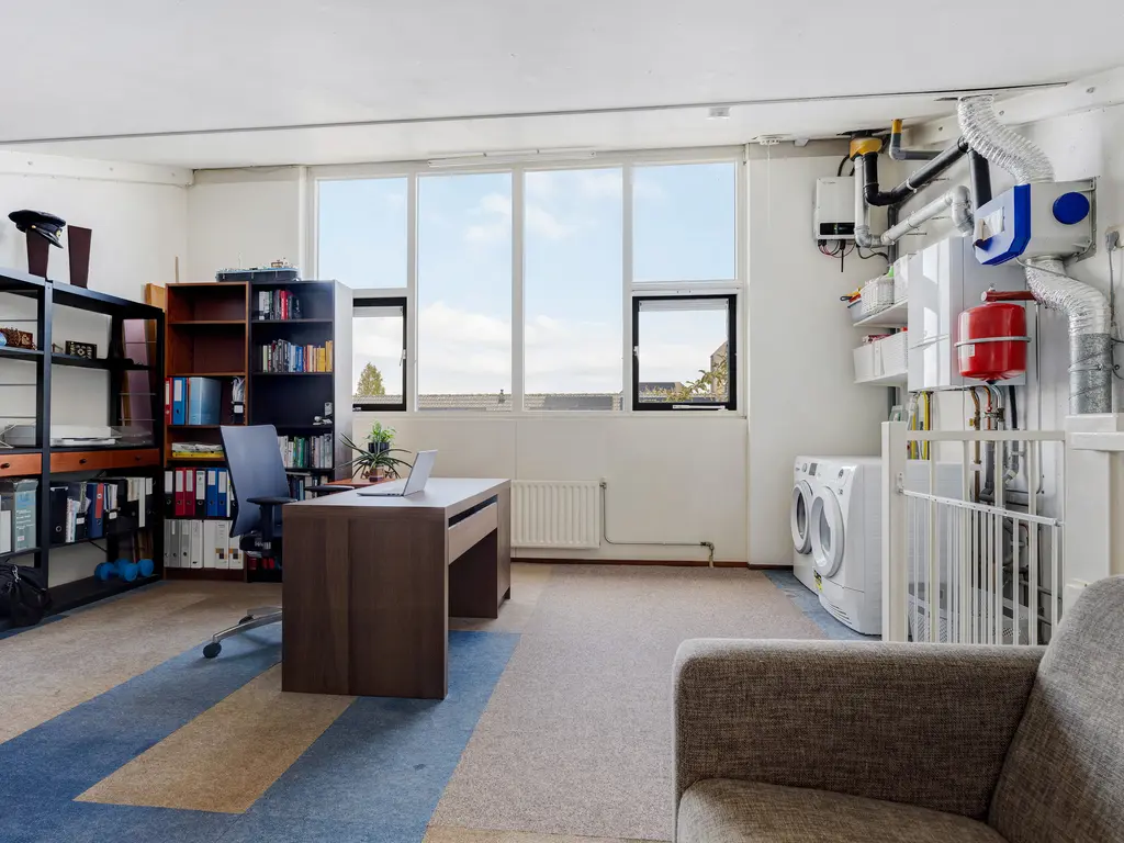 Serenadelaan 8, BARENDRECHT