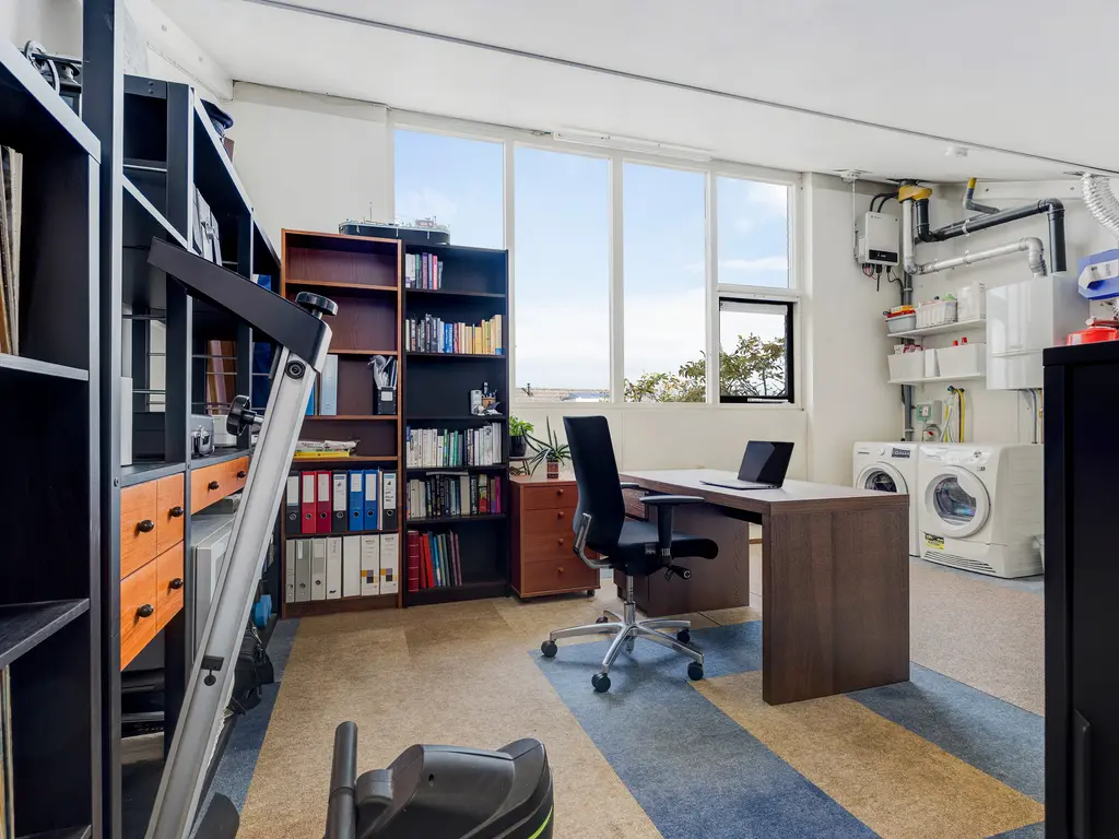 Serenadelaan 8, BARENDRECHT