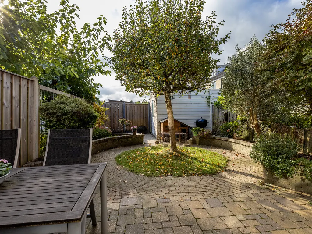 Serenadelaan 8, BARENDRECHT