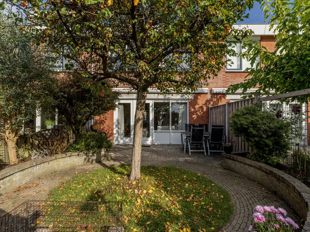 Serenadelaan 8, BARENDRECHT