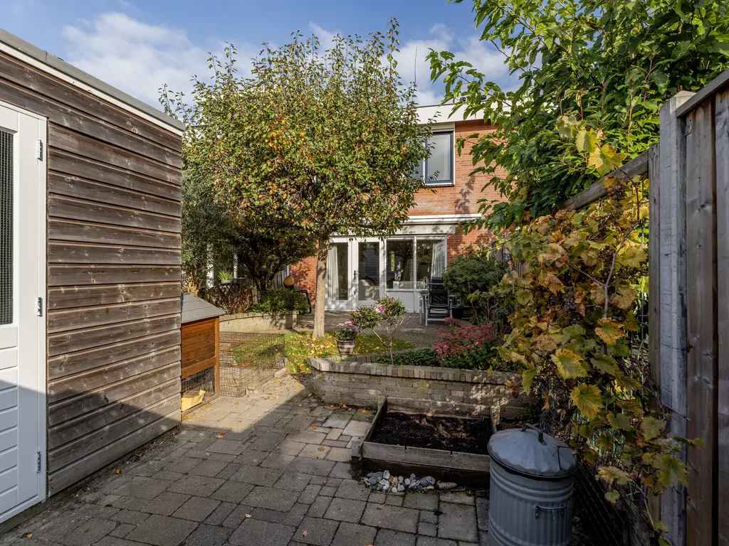 Serenadelaan 8, BARENDRECHT