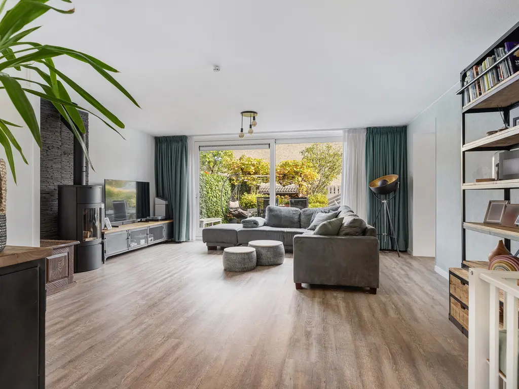 Harplaan 30, BARENDRECHT