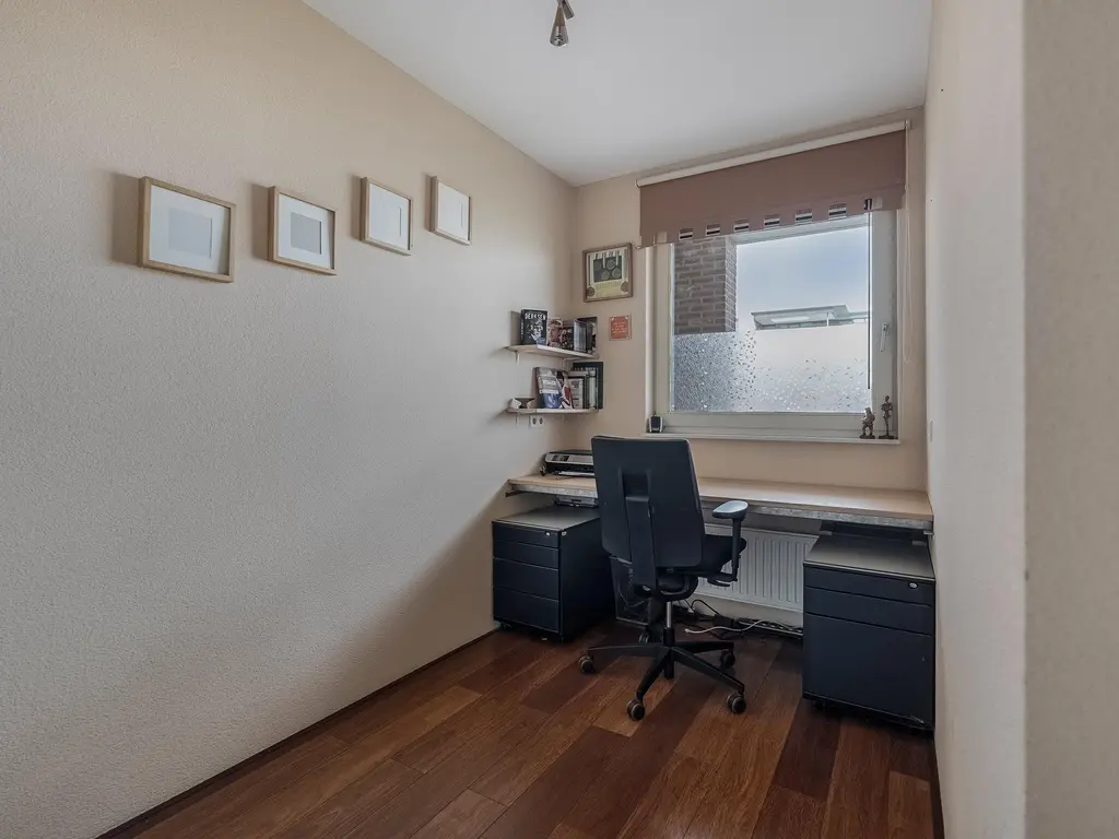 Vrijenburglaan 129, BARENDRECHT