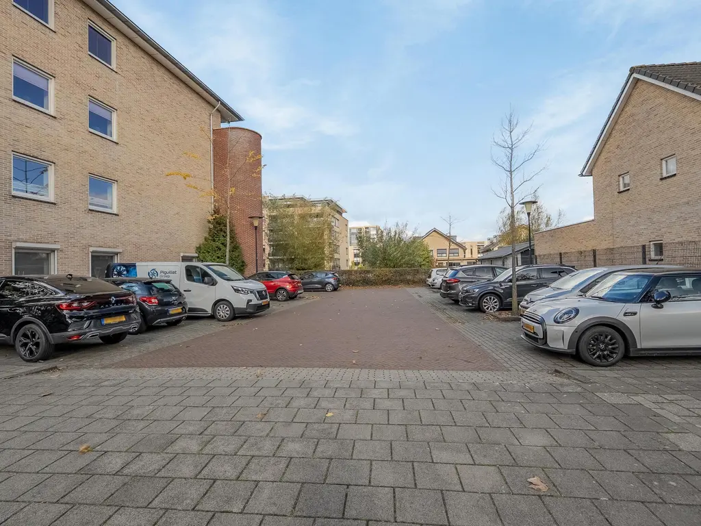 Vrijenburglaan 129, BARENDRECHT