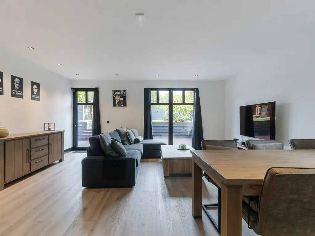 Voordijk 502a, BARENDRECHT